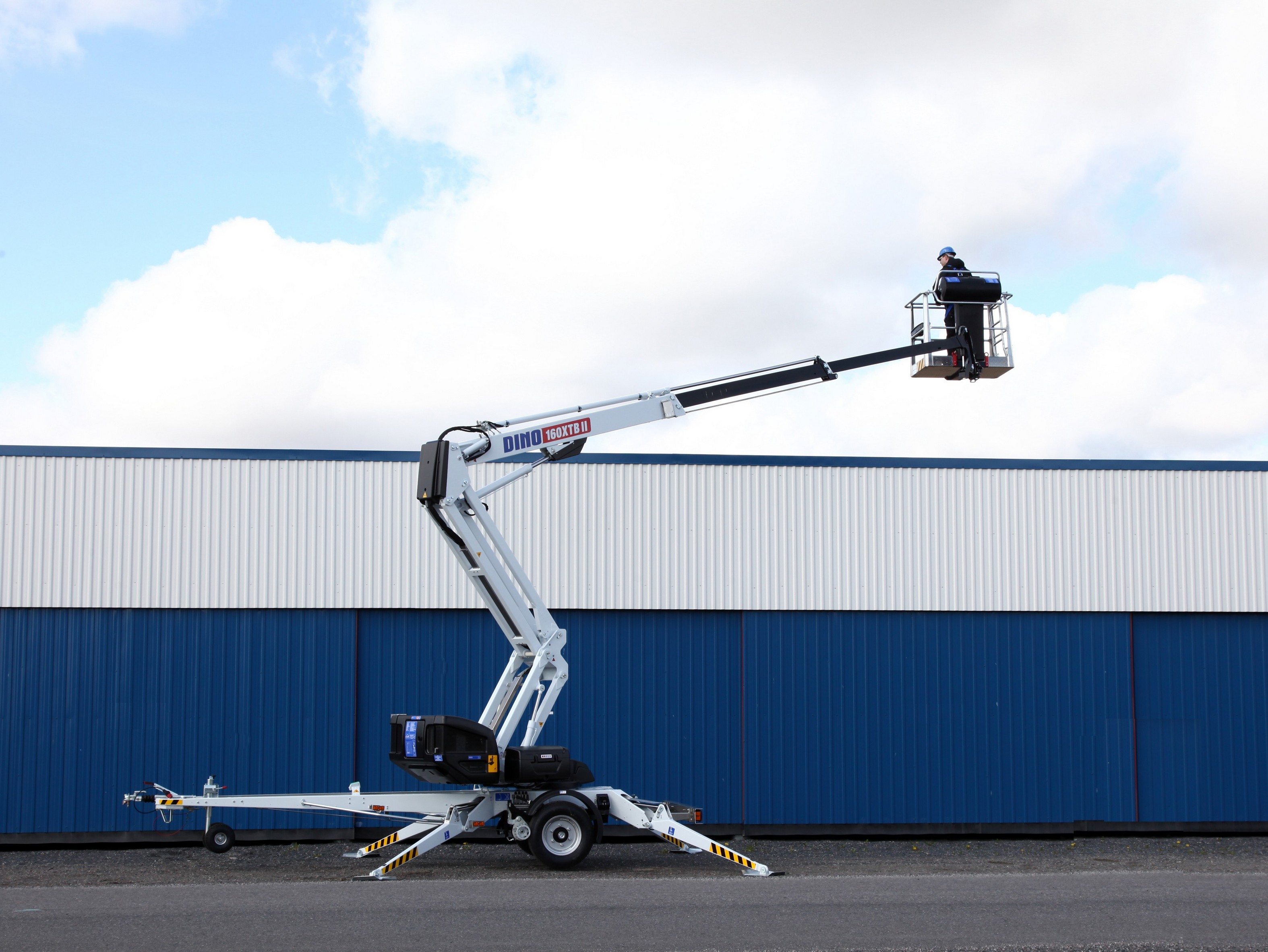 DINOlift Dino 160XT II Trailer Mounted Boom Lift